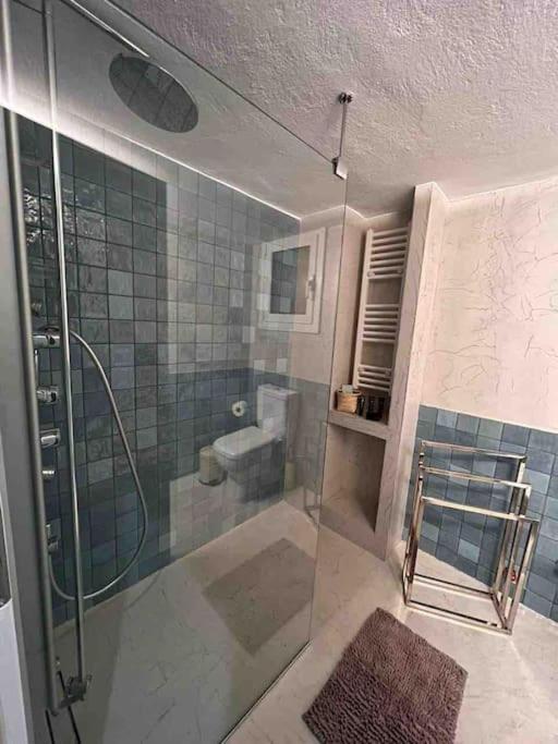Boho 2 Bdr Luxury Meets The East Apartment Atena Exterior foto